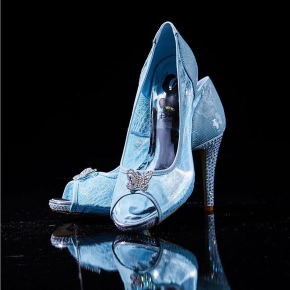 Disney Shoes - Disney Cinderella heels